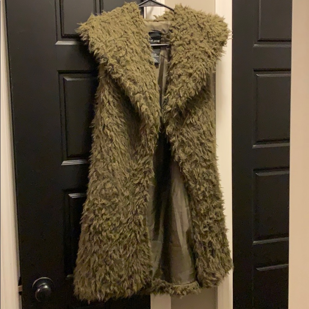 Women’s boutique vest